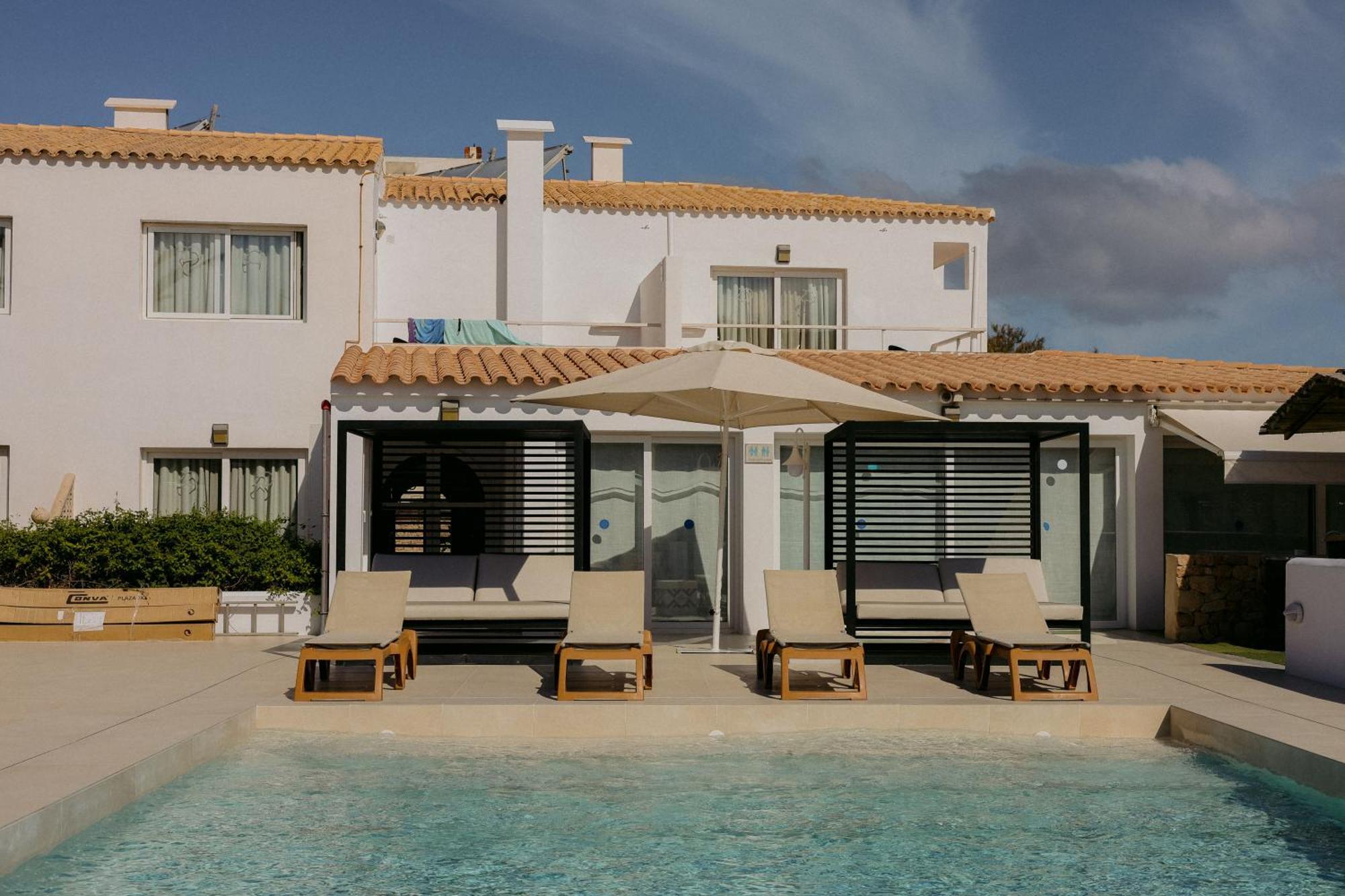 Apartamentos Es Calo Exterior photo