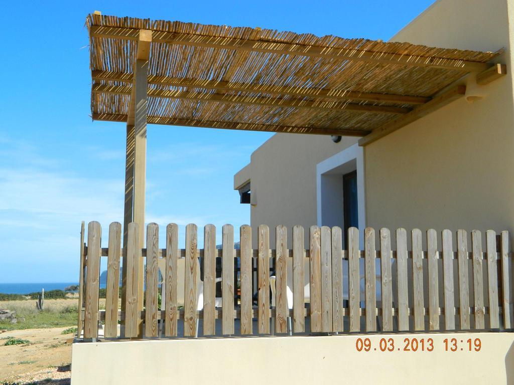 Apartamentos Es Calo Exterior photo